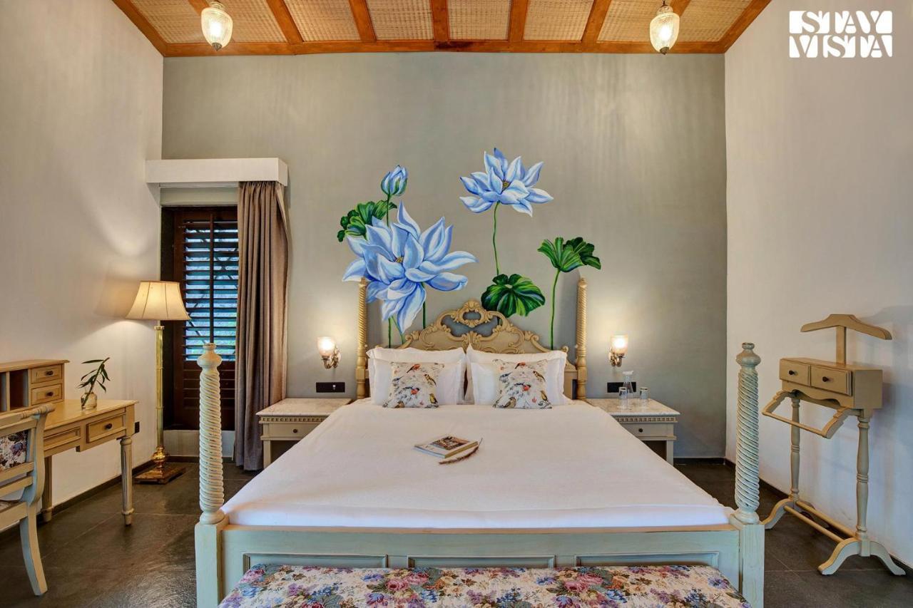 Stayvista'S The Earthen Boutique - City Escape With Spacious Pool, Terrace, Lawn & Indoor-Outdoor Games Udaipur Exterior foto